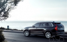 Volvo будет выпускать больше кроссоверов XC90 Volvo будет выпускать больше кроссоверов XC90