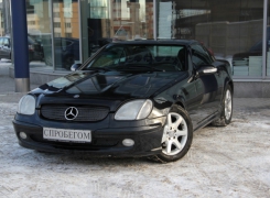 Mercedes-Benz SLK-Class  2001 .
