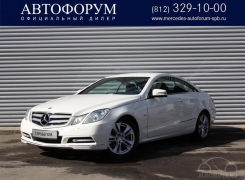 Mercedes-Benz E-Class  2011 .
