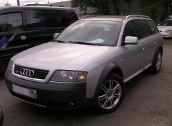 Audi allroad  2003 .