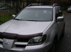 Mitsubishi Outlander  2002 .