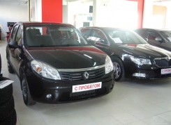 Renault Sandero  2011 .