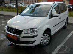 Volkswagen Touran  2009 .