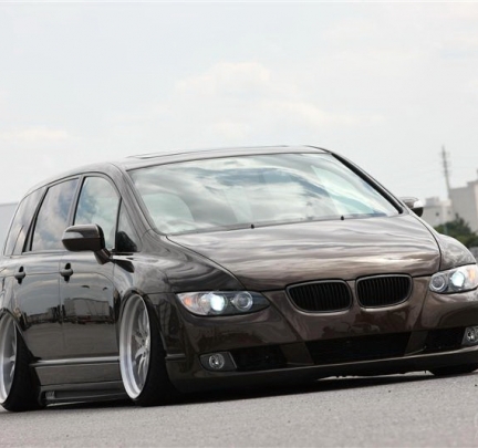 Японские умельцы сделали из Honda Odyssey шикарный минивэн марки BMW