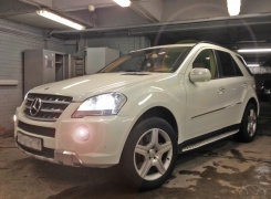 Mercedes-Benz ML-Class  II (W164) 2009 .